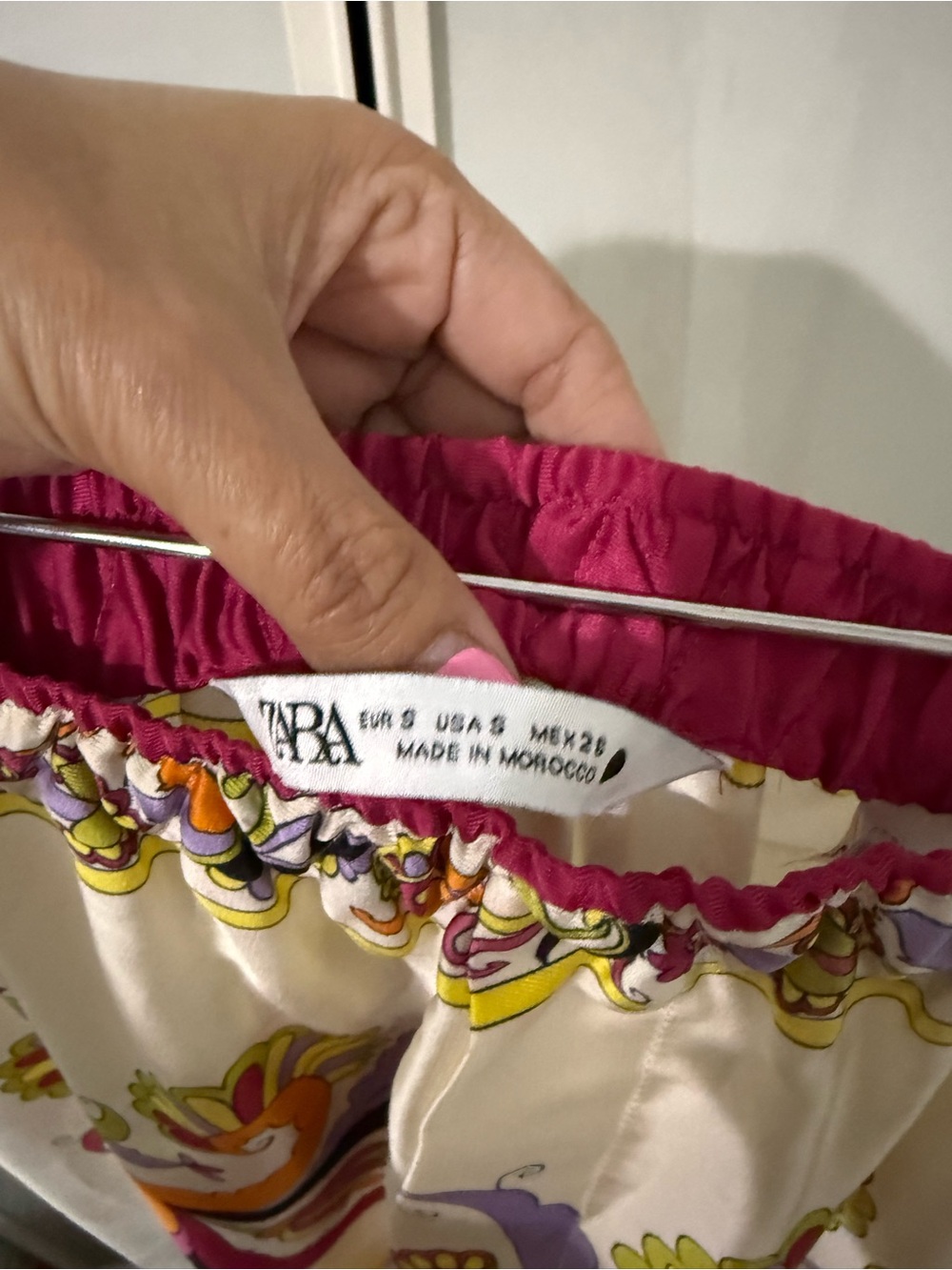 Zara Cream Maxi pants with Pink, Yellow & Orange Floral Paisley Print - Picture 8 of 8